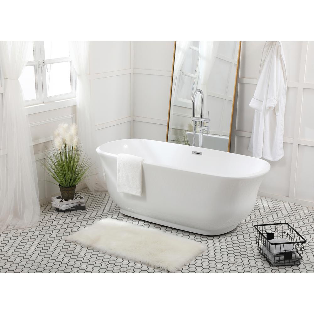 67 inch soaking bathtub in glossy white. Picture 3
