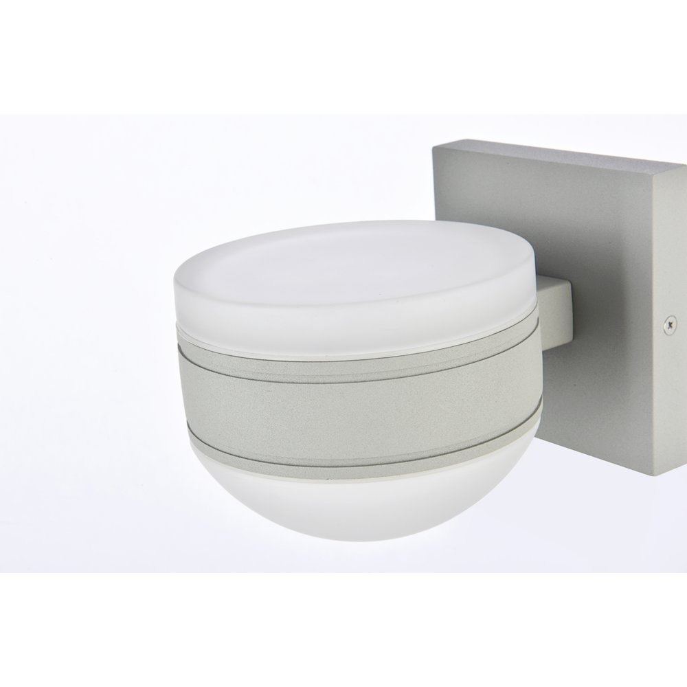 Raine Integrated Led Wall Sconce In Silver. Picture 4