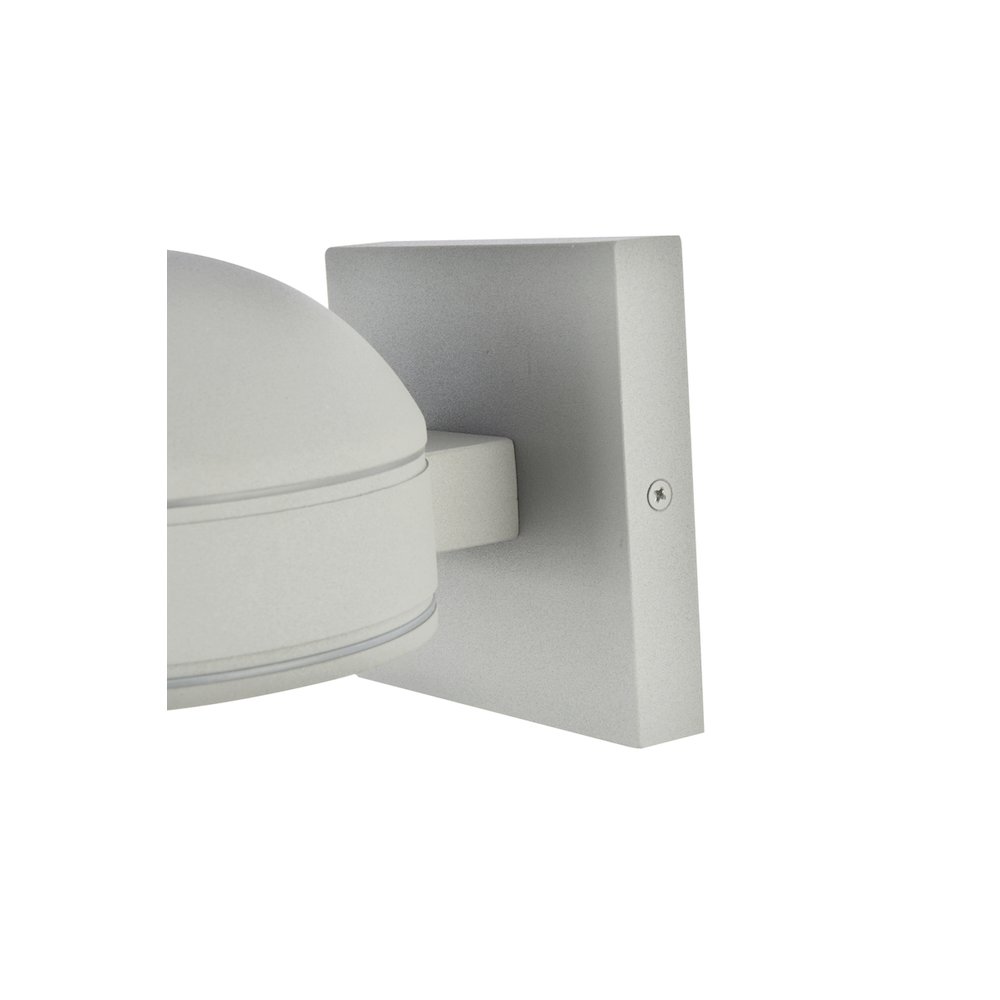 Raine Integrated Led Wall Sconce In Silver. Picture 5