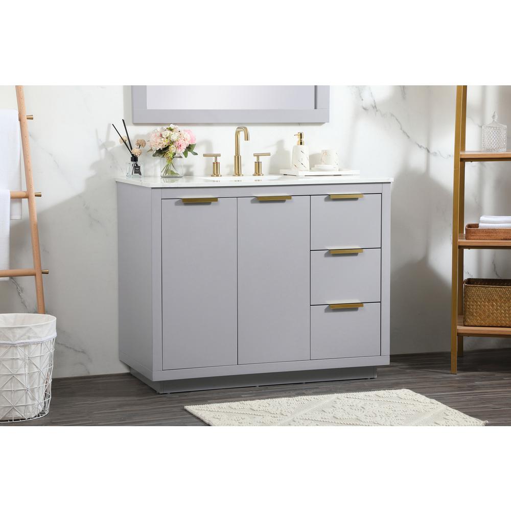 42 inch Single bathroom vanity in grey. Picture 2