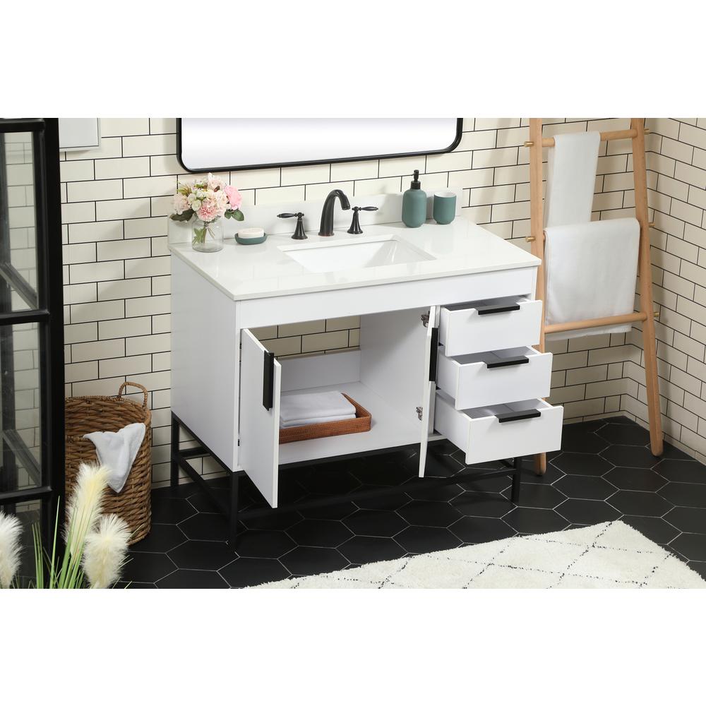 42 inch Single bathroom vanity in white with backsplash. Picture 3