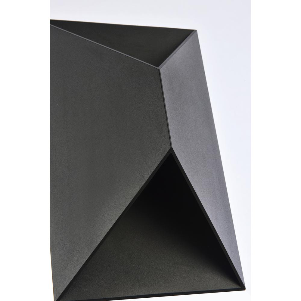 Raine Integrated LED wall sconce  in black. Picture 4