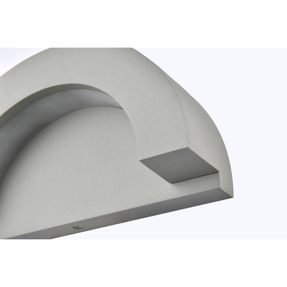 Raine Integrated Led Wall Sconce  In Silver. Picture 4