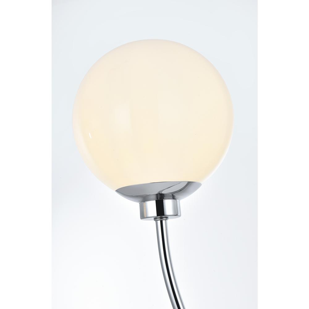 Nyomi 30 inch chandelier in Chrome. Picture 5