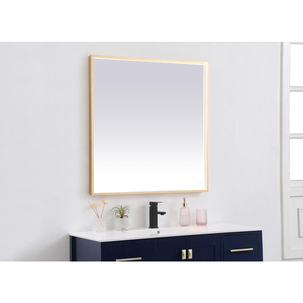 Pier 36x36 inch LED mirror with adjustable color temperature. Picture 4