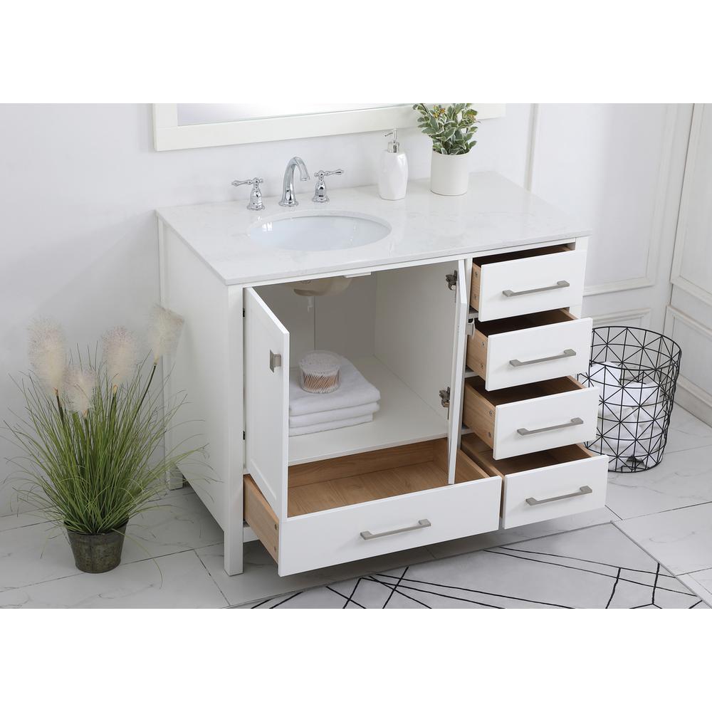 42 inch Single Bathroom Vanity in White. Picture 3