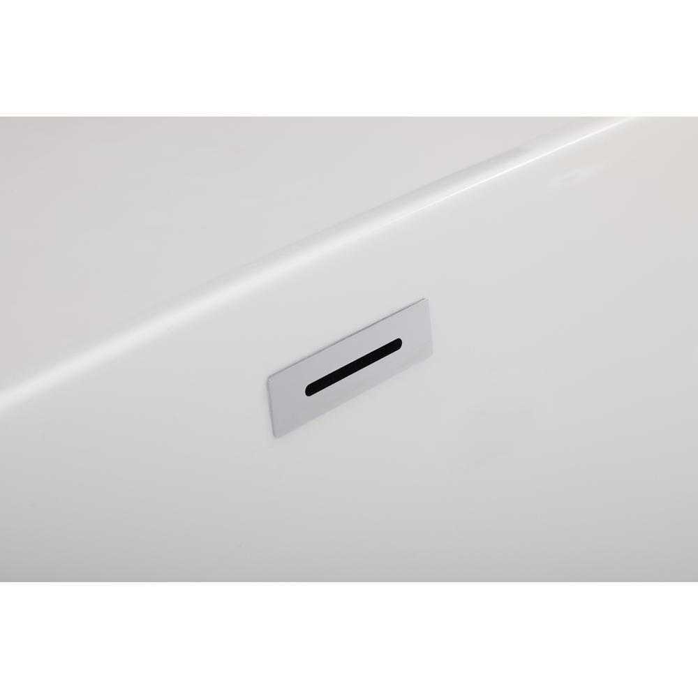 67 inch soaking bathtub in glossy white. Picture 10