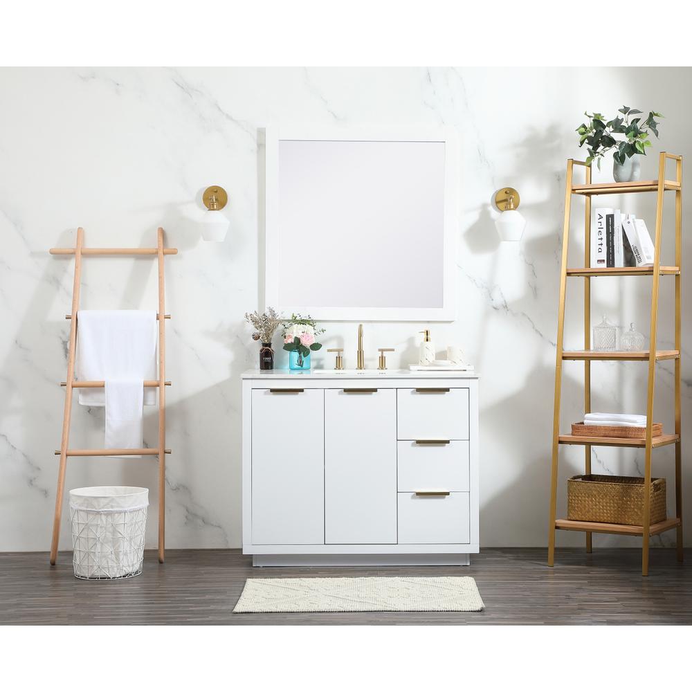 42 inch Single bathroom vanity in white. Picture 4