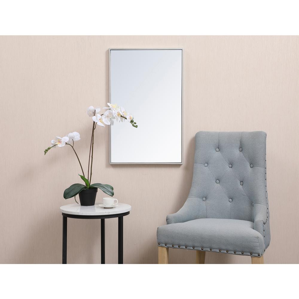Metal frame rectangle mirror 18x28 inch in silver. Picture 9