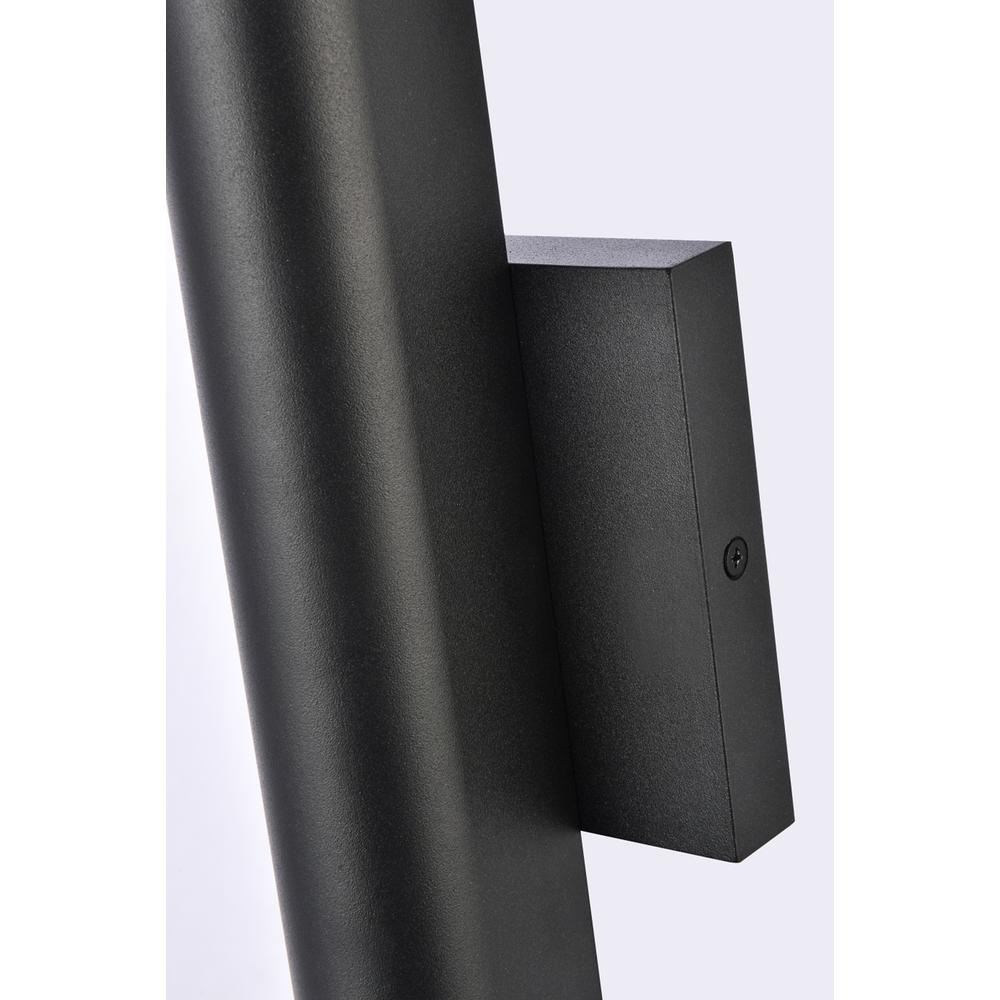 Raine Integrated LED wall sconce in black. Picture 3