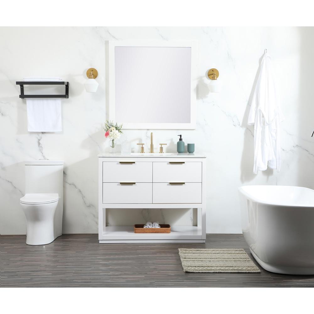 42 inch Single bathroom vanity in white. Picture 4