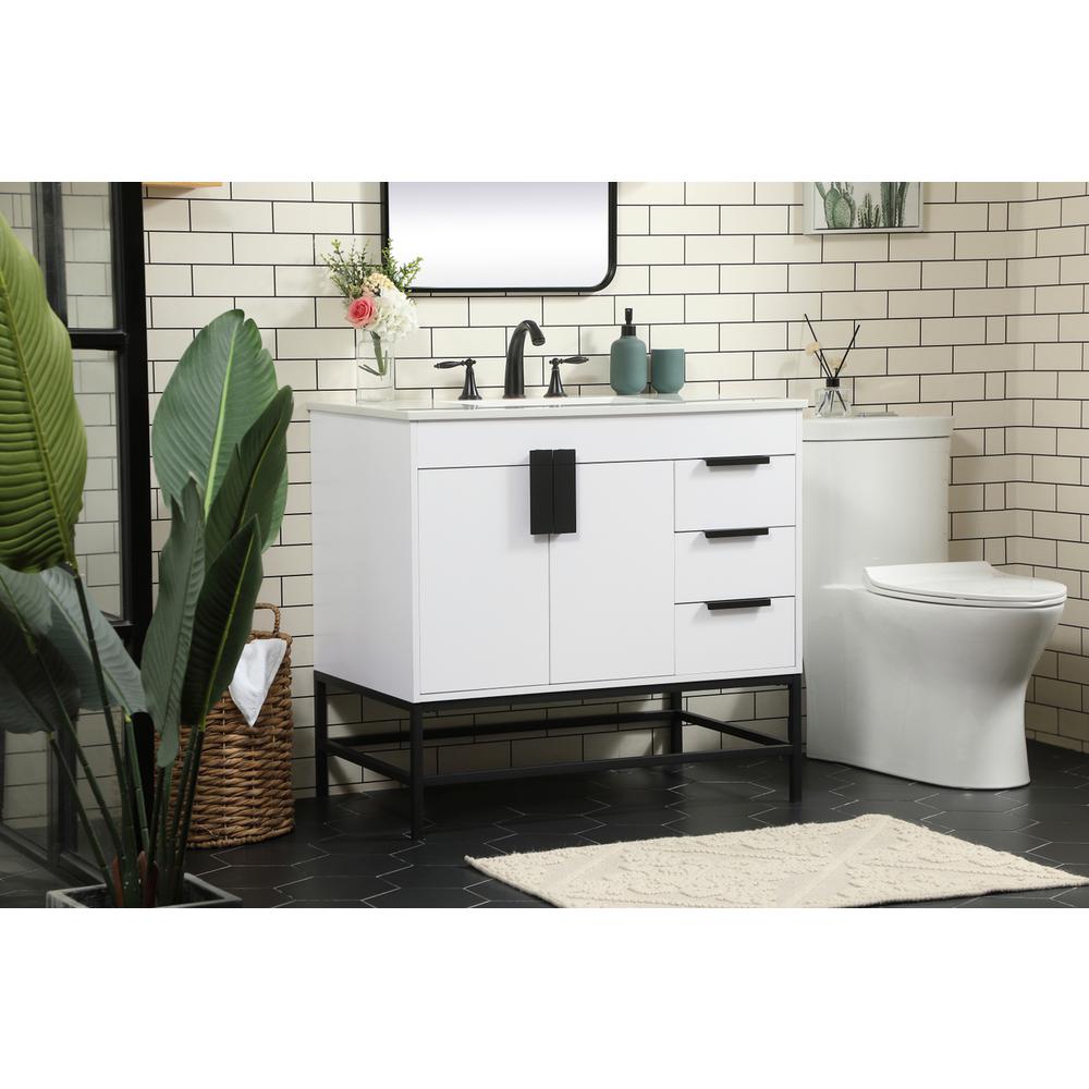 36 inch Single bathroom vanity in white. Picture 2