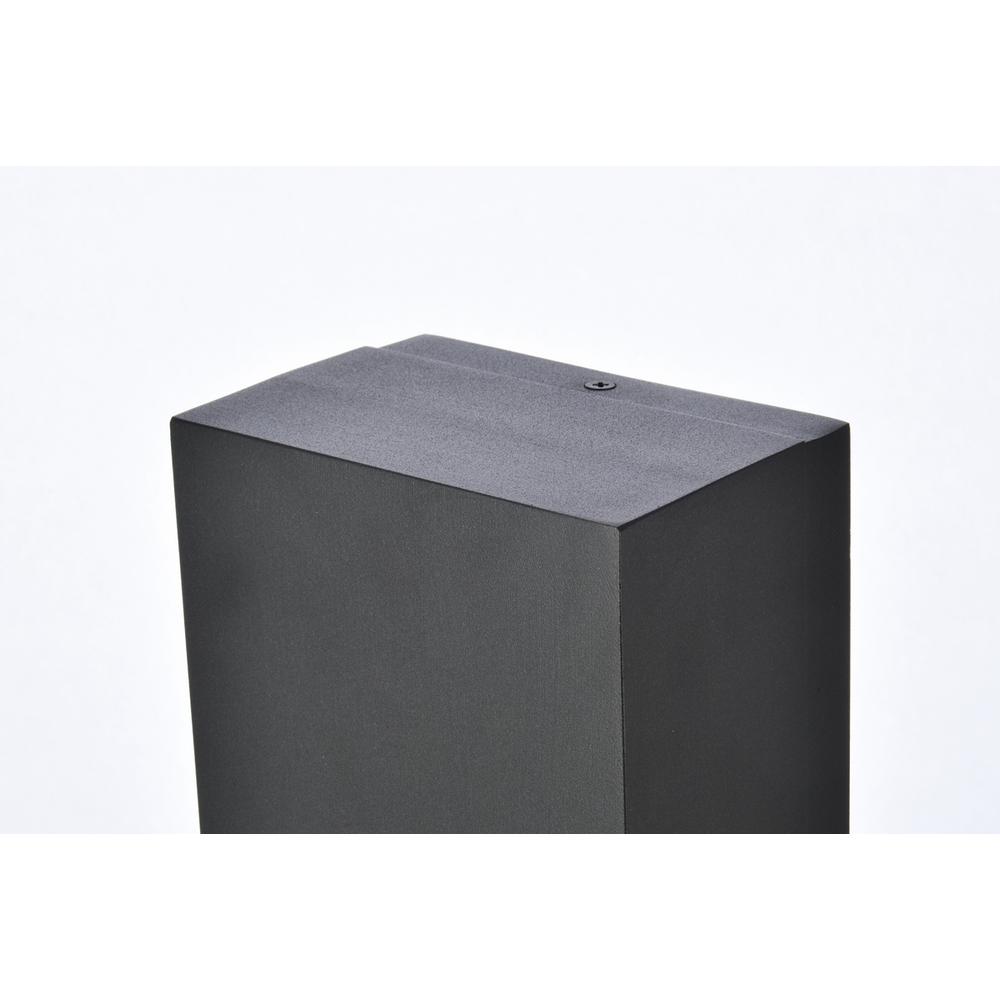 Raine Integrated LED wall sconce in black. Picture 4