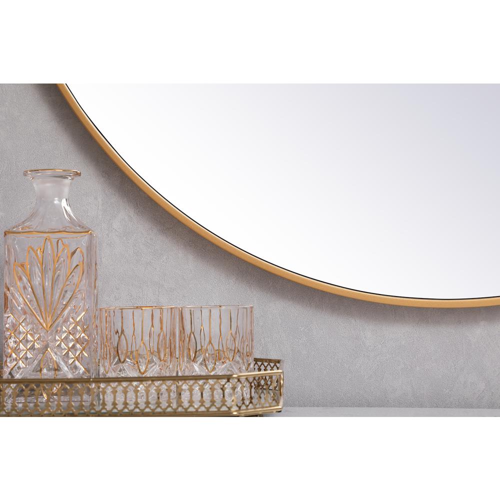 Metal frame round mirror 39 inch in Brass. Picture 3