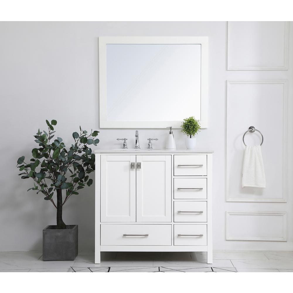 36 inch Single Bathroom Vanity in White. Picture 4