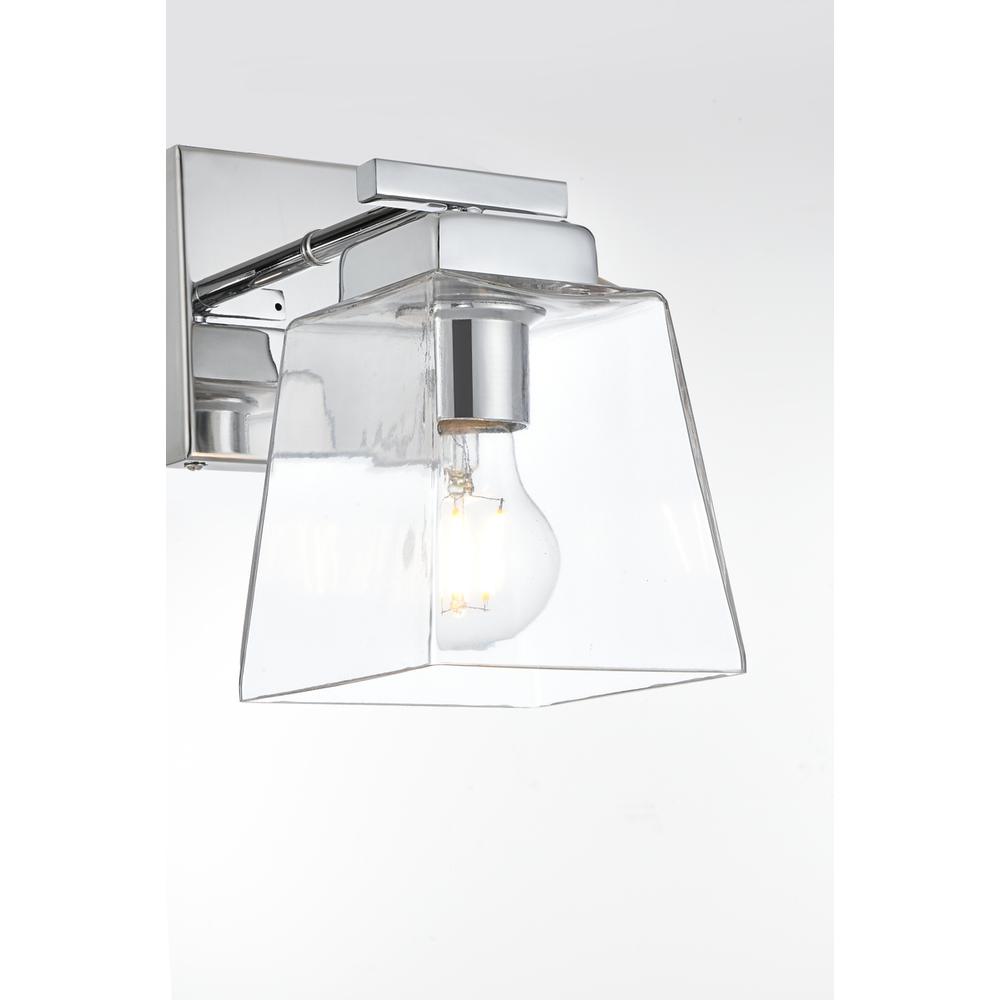 Merrick 1 light Chrome and Clear Bath Sconce. Picture 4