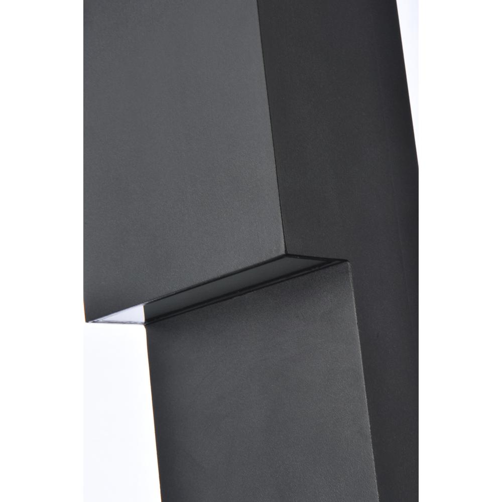 Raine Integrated LED wall sconce in black. Picture 3