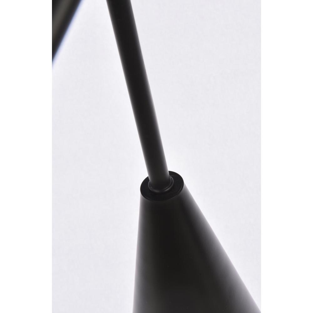 Casen 32 inch pendant in black. Picture 5