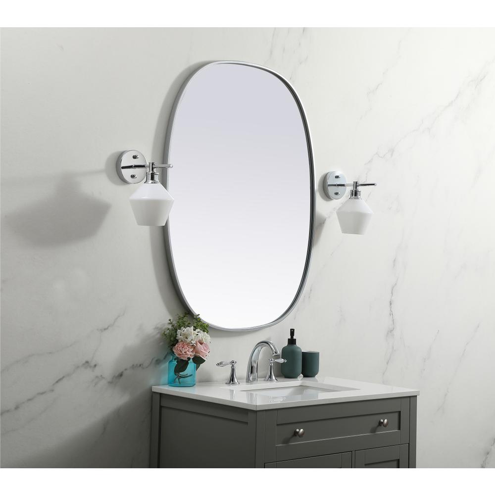 Metal Frame Oval Mirror 30x40 Inch in Silver. Picture 2
