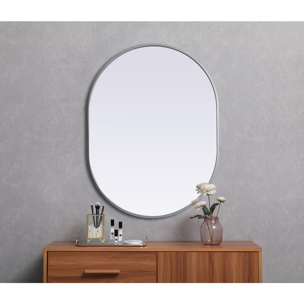 Metal Frame Oval Mirror 30x40 Inch in Silver. Picture 3