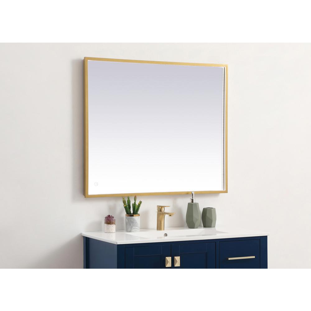 Pier 30x36 inch LED mirror with adjustable color temperature. Picture 4