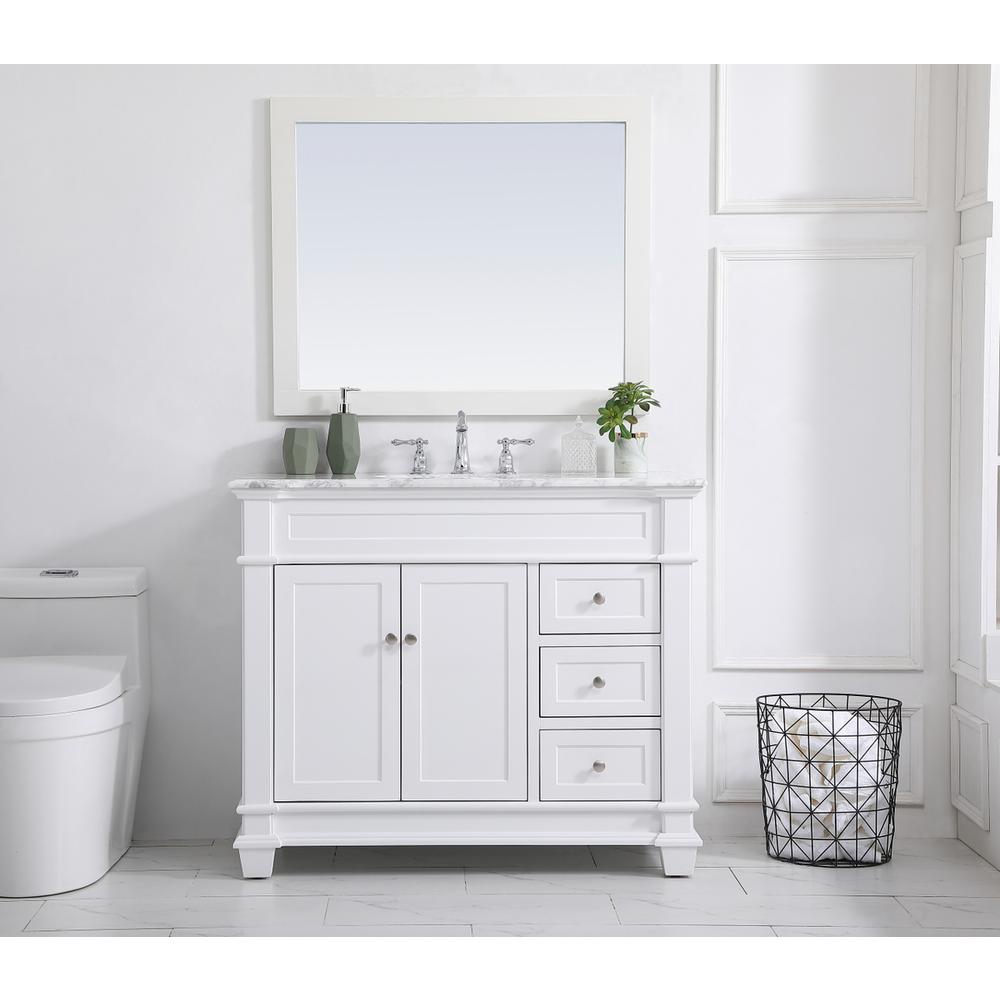 42 inch Single Bathroom Vanity set in White. Picture 4