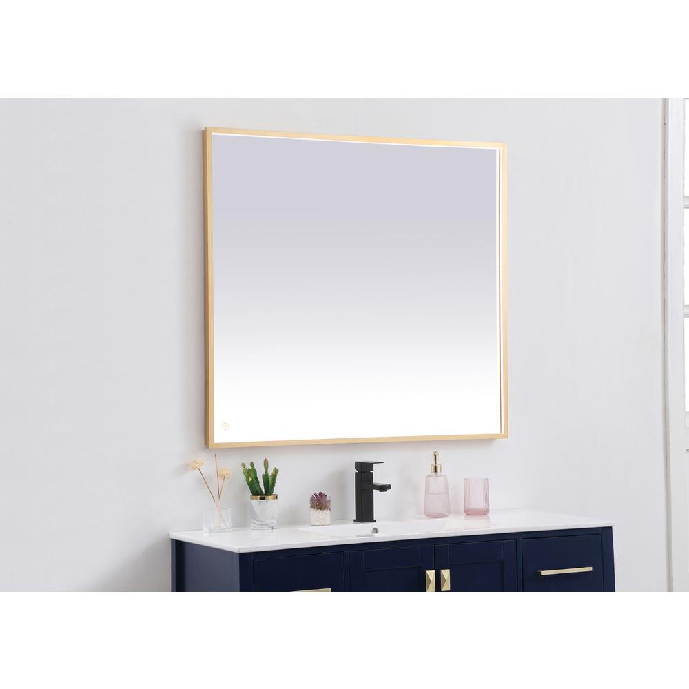 Pier 36x40 inch LED mirror with adjustable color temperature. Picture 3