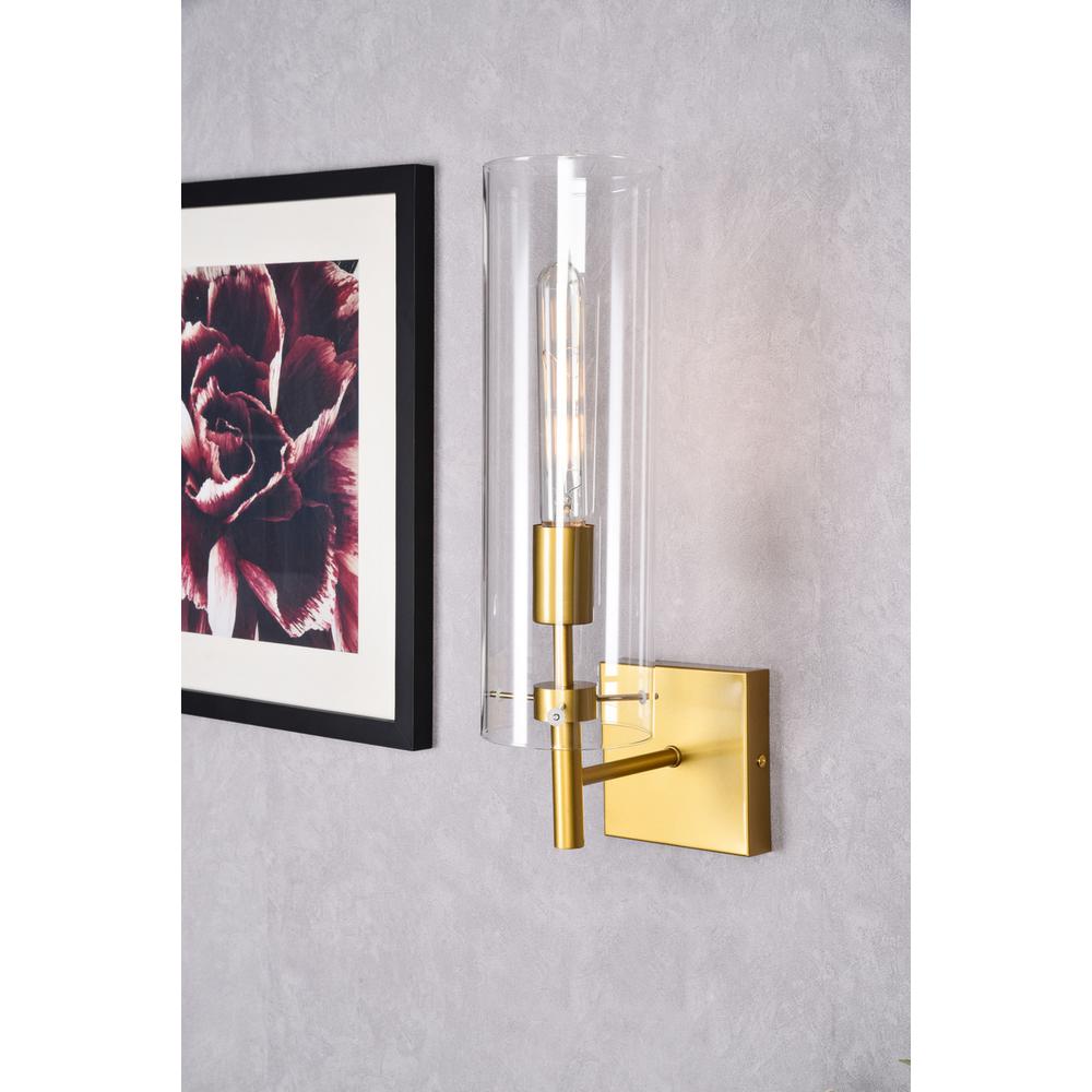Savant 1 light brass wall sconce. Picture 6