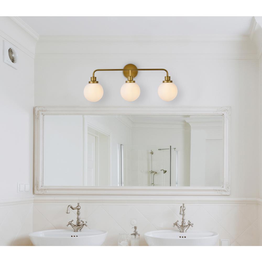 Hanson 3 lights bath sconce in brass with frosted shade. Picture 6