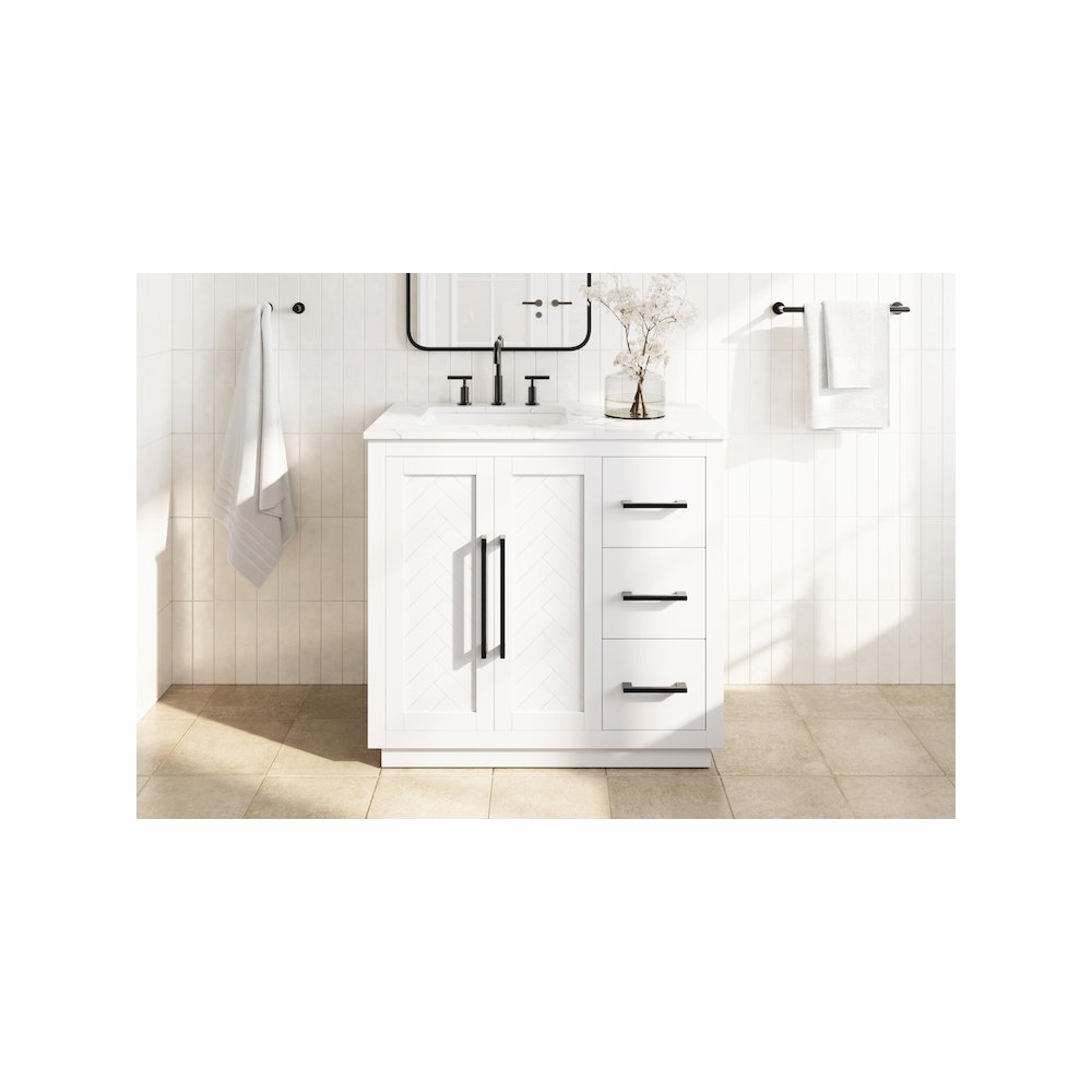 36 inch Single Bathroom Vanity in White. Picture 2