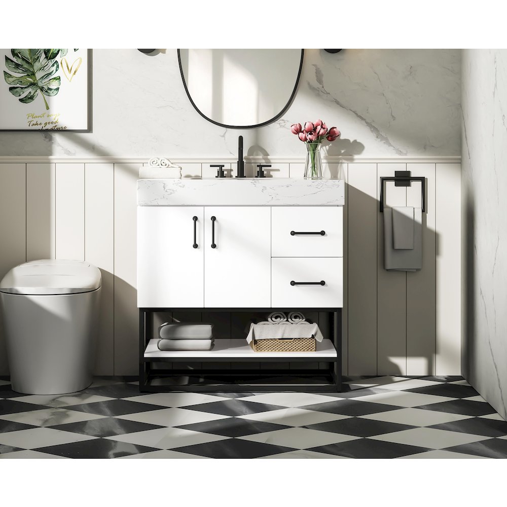 32 inch Single Bathroom Vanity in White. Picture 2