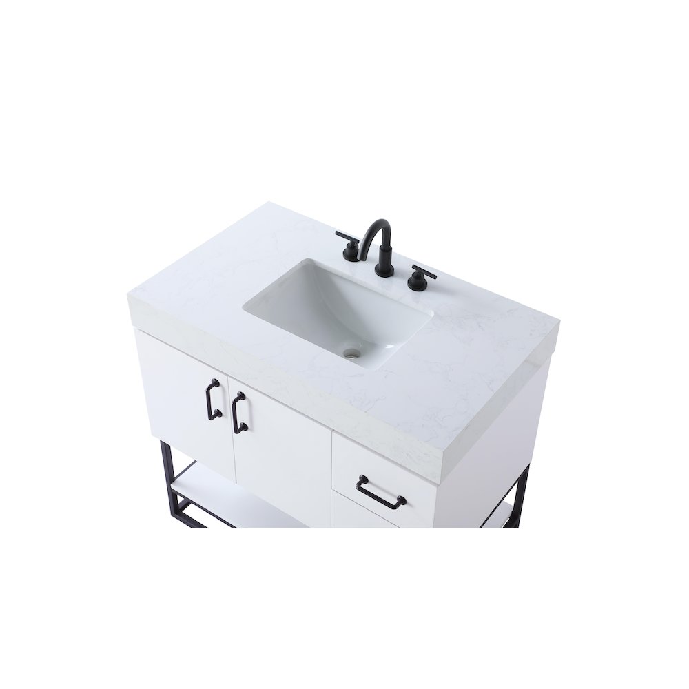 36 inch Single Bathroom Vanity in White. Picture 8