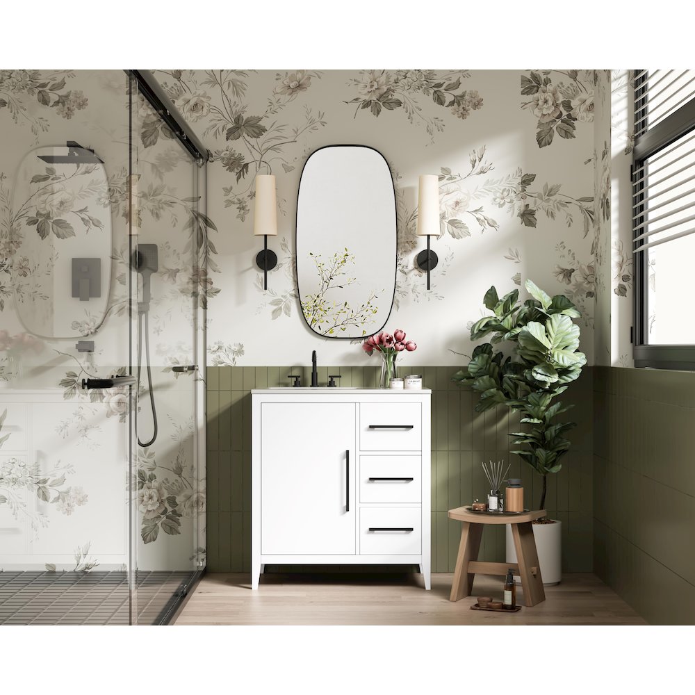32 Inch Single Bathroom Vanity In White. Picture 4