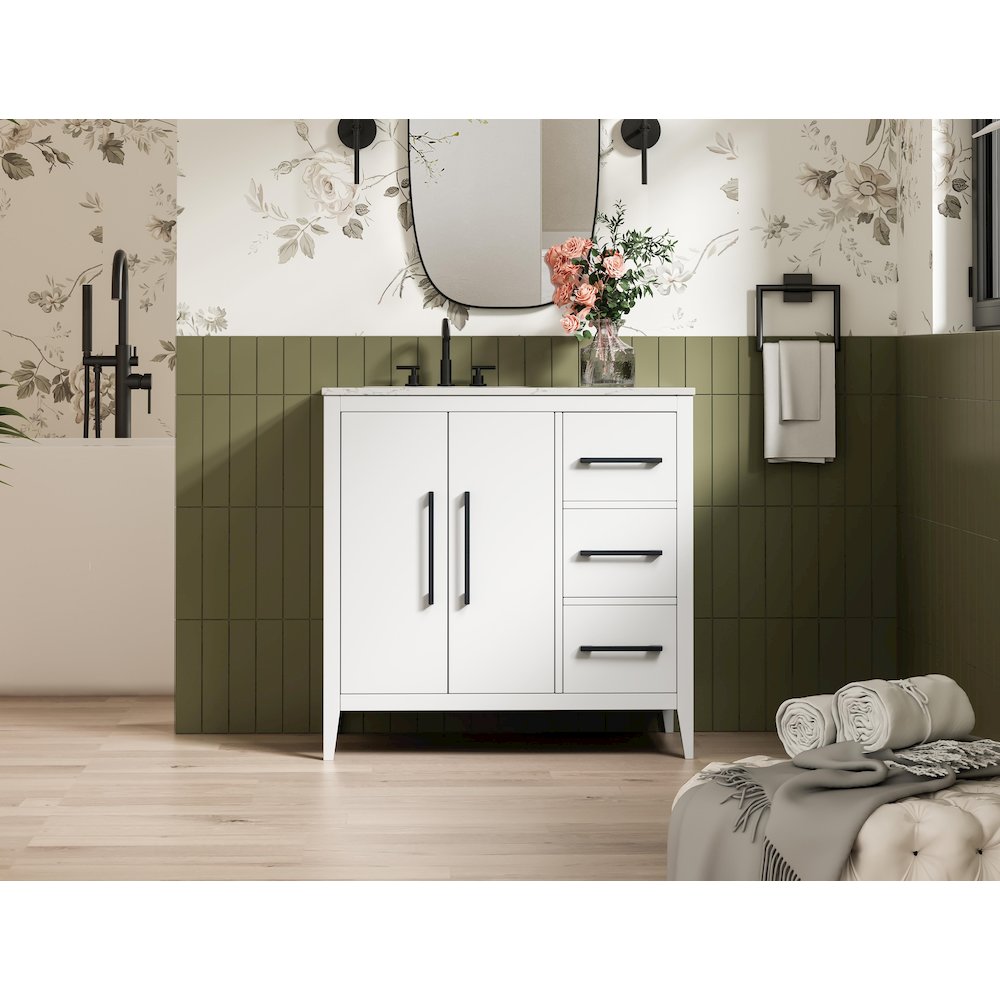 36 Inch Single Bathroom Vanity In White. Picture 2