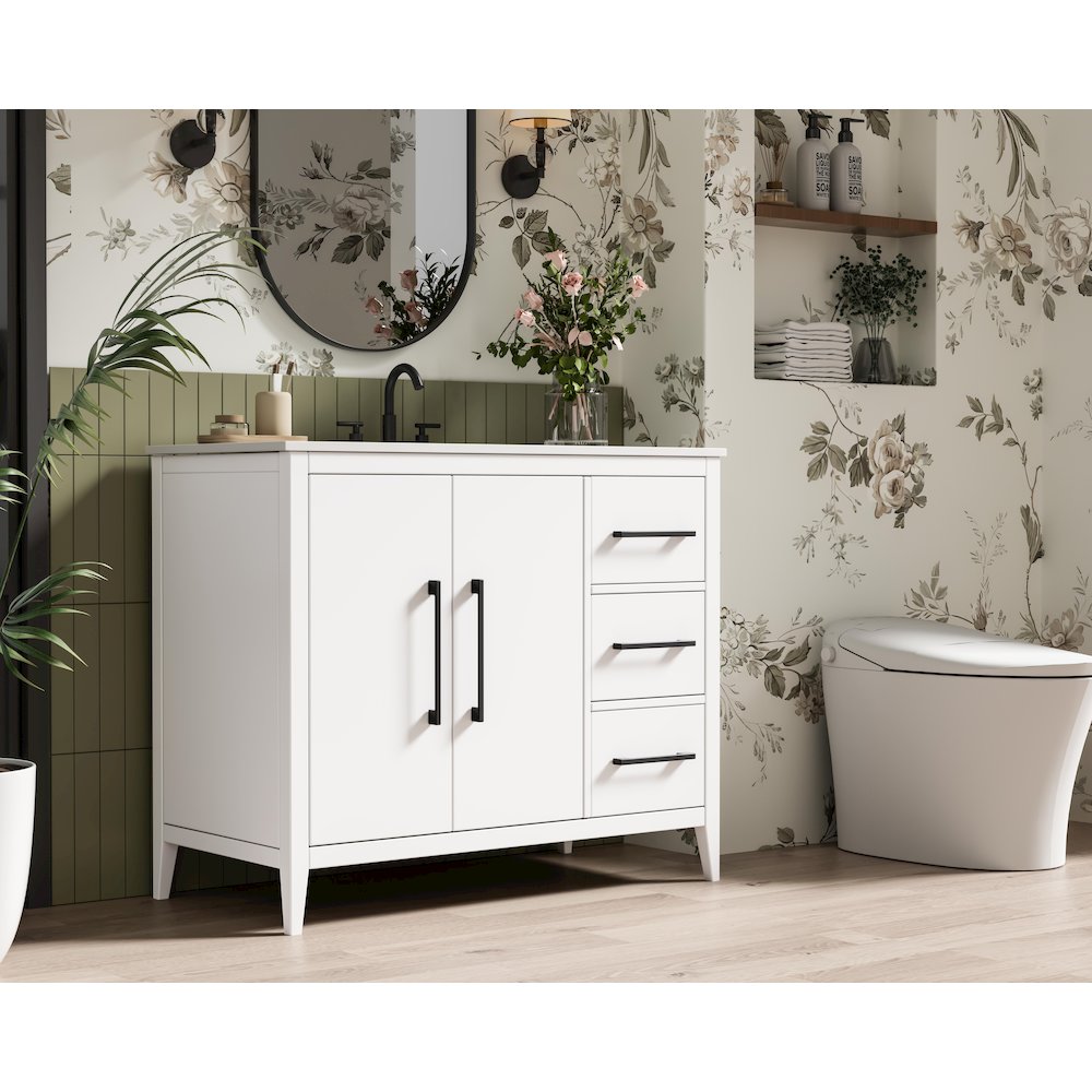 42 Inch Single Bathroom Vanity In White. Picture 3