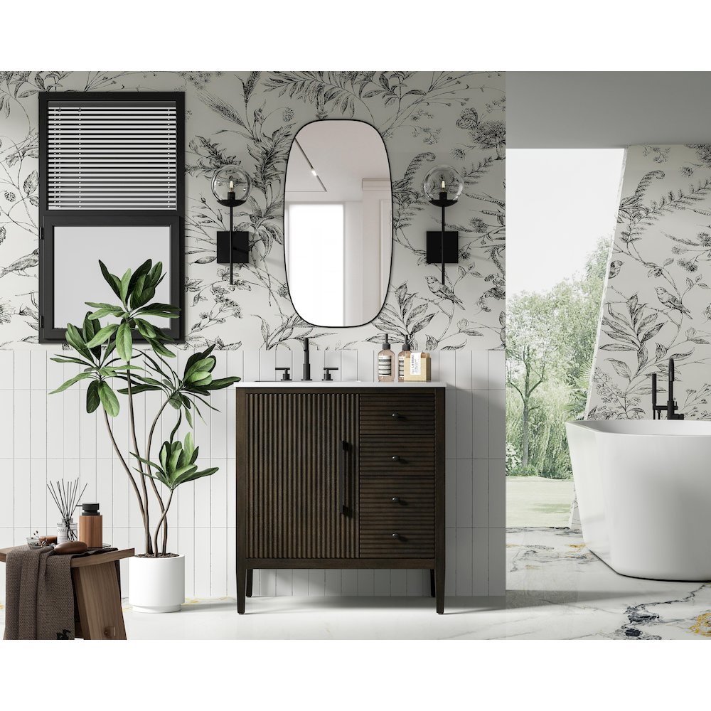32 inch Single Bathroom Vanity in Chocolate Oak. Picture 4