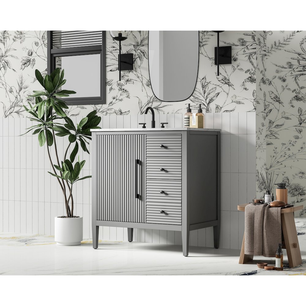 32 inch Single Bathroom Vanity in Grey. Picture 3