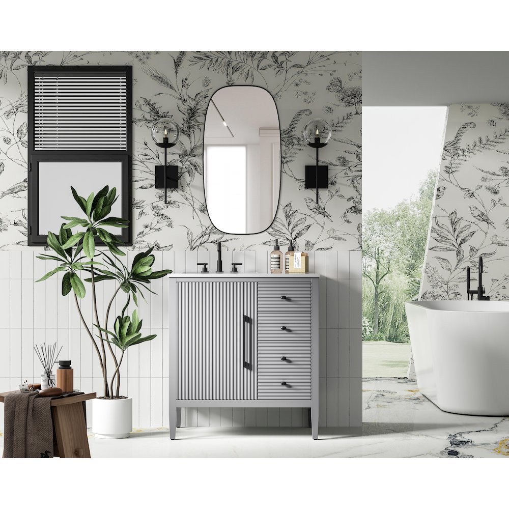 32 inch Single Bathroom Vanity in Grey. Picture 4