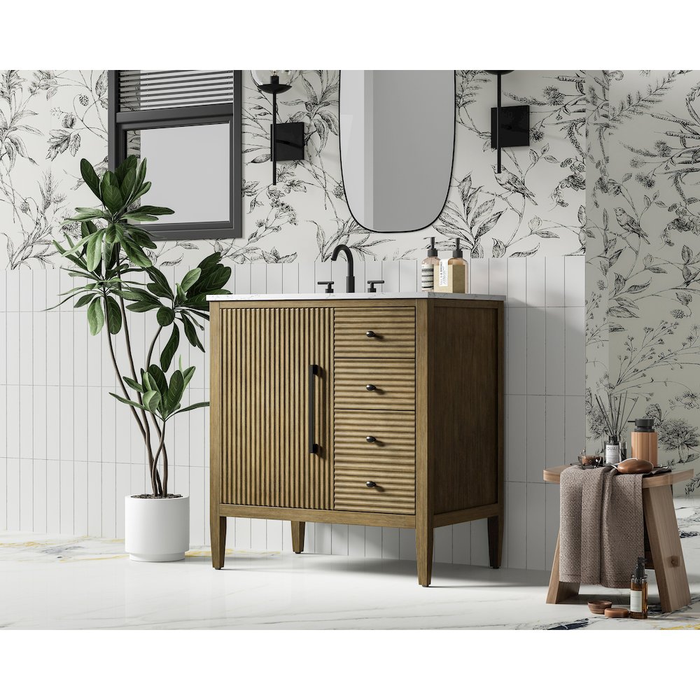 32 inch Single Bathroom Vanity in Hazel Oak. Picture 3