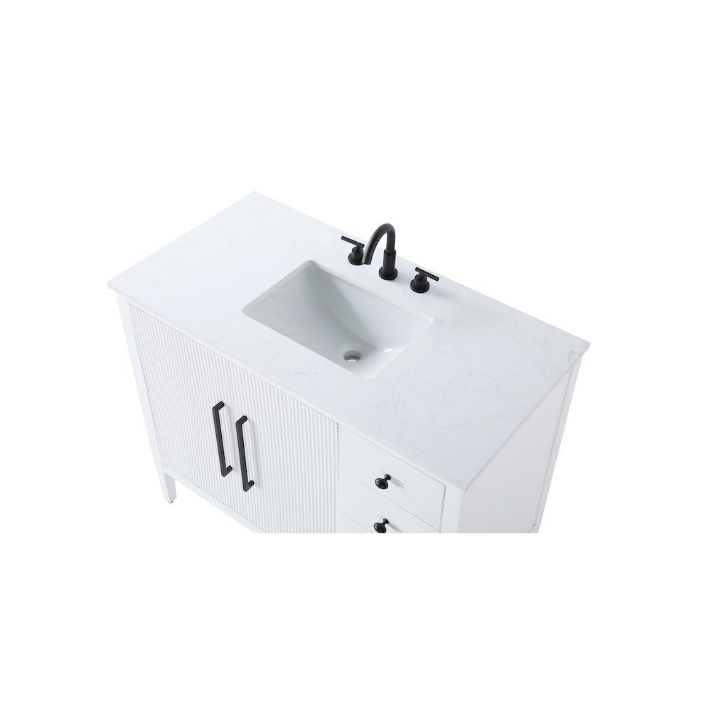 42 inch Single Bathroom Vanity in White. Picture 8