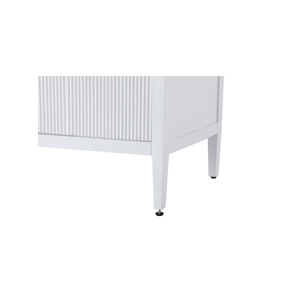 60 inch Double Bathroom Vanity in White. Picture 11