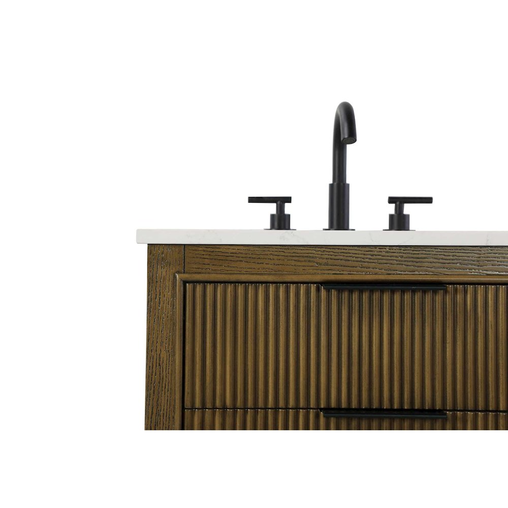 24 inch Single Bathroom Vanity in Hazel Oak. Picture 6