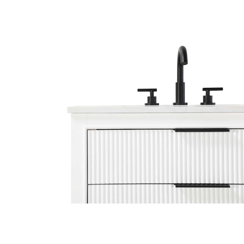 30 inch Single Bathroom Vanity in White. Picture 6