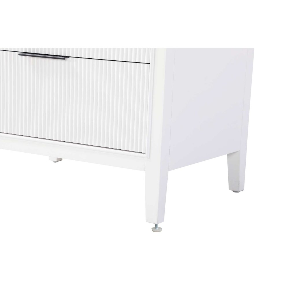 30 inch Single Bathroom Vanity in White. Picture 7