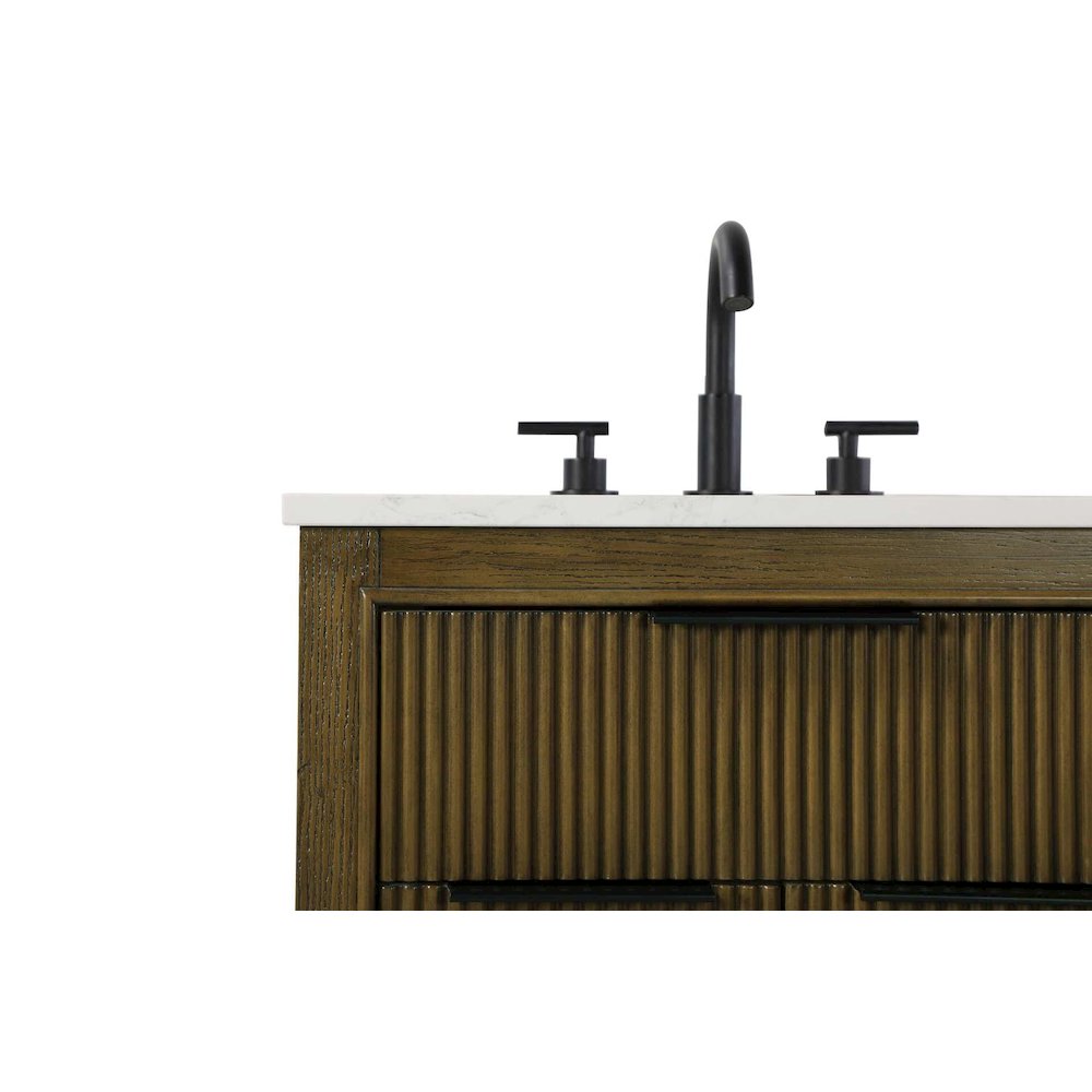 32 inch Single Bathroom Vanity in Hazel Oak. Picture 6