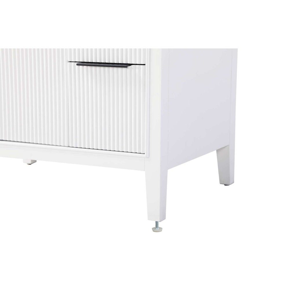 32 inch Single Bathroom Vanity in White. Picture 7