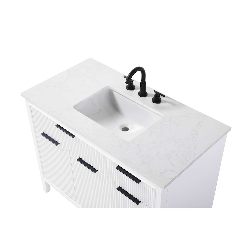 42 inch Single Bathroom Vanity in White. Picture 4
