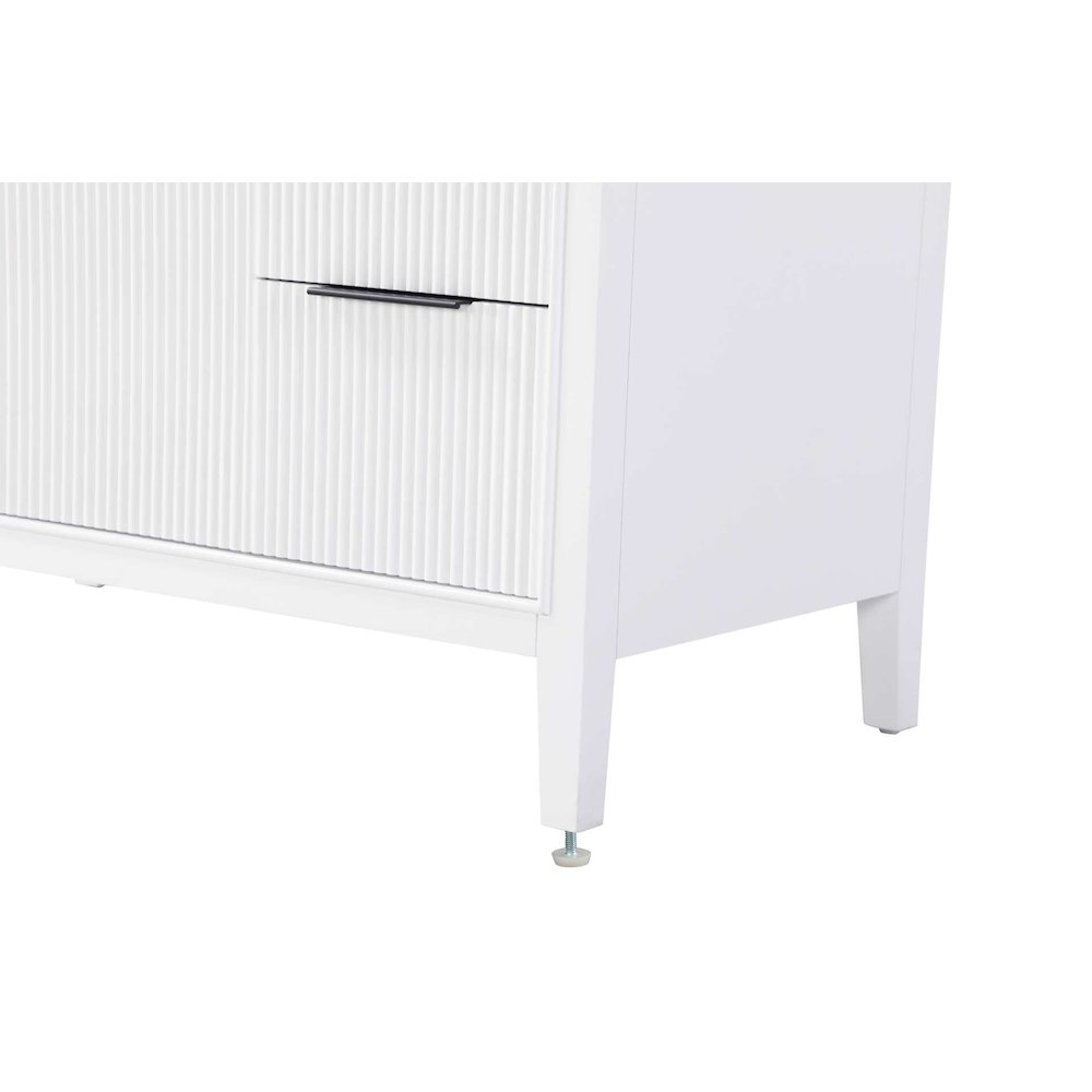 42 inch Single Bathroom Vanity in White. Picture 7