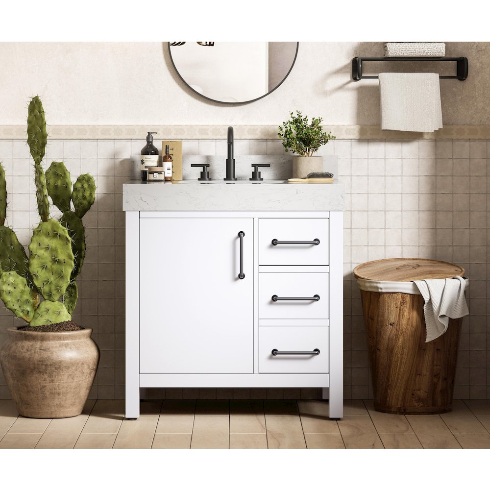 32 inch Single Bathroom Vanity In White with backsplash. Picture 2