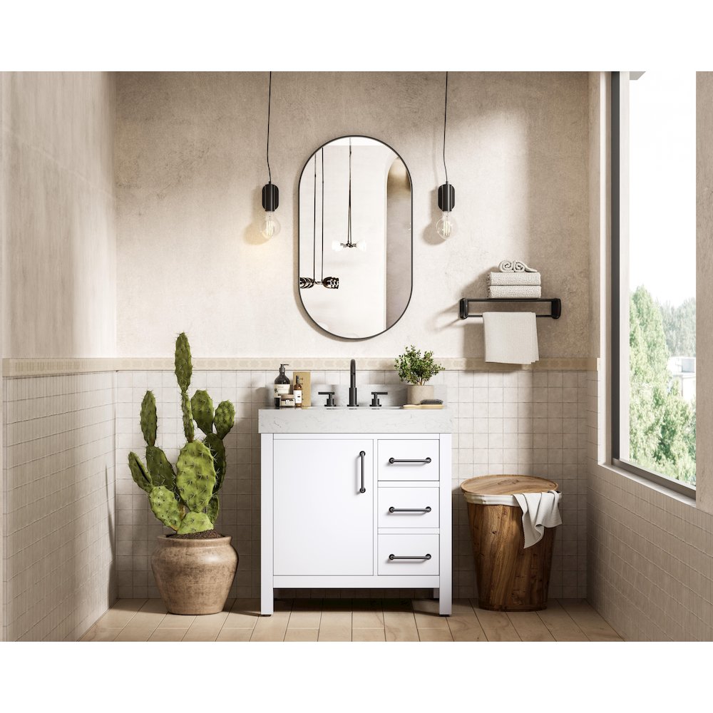 32 inch Single Bathroom Vanity In White with backsplash. Picture 4